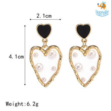 Load image into Gallery viewer, Heart Gold & Pearl Earrings