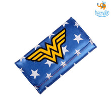 Load image into Gallery viewer, Official Wonder Woman Wallet
